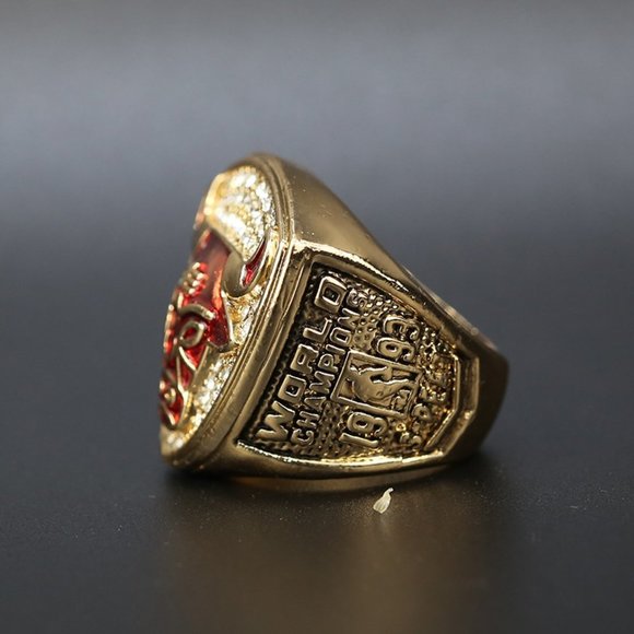 Chicago Bulls 1993 Championship Ring Jordan Fan Edition - Picture 2 of 6